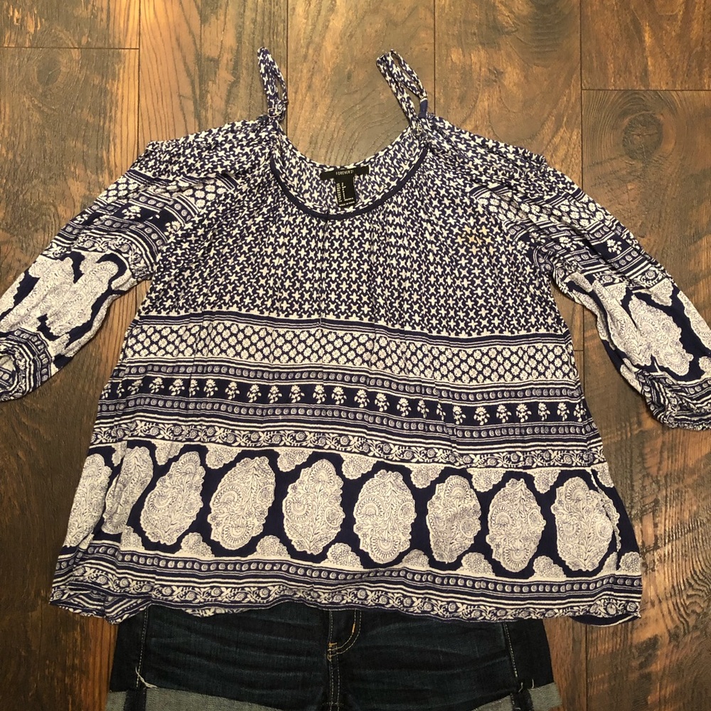 Open shoulder - flowy- top ONLY